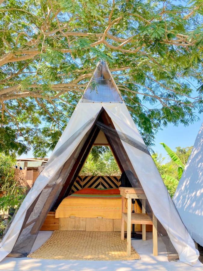فندق Glamping Tepeyollotl ترونكونيس المظهر الخارجي الصورة